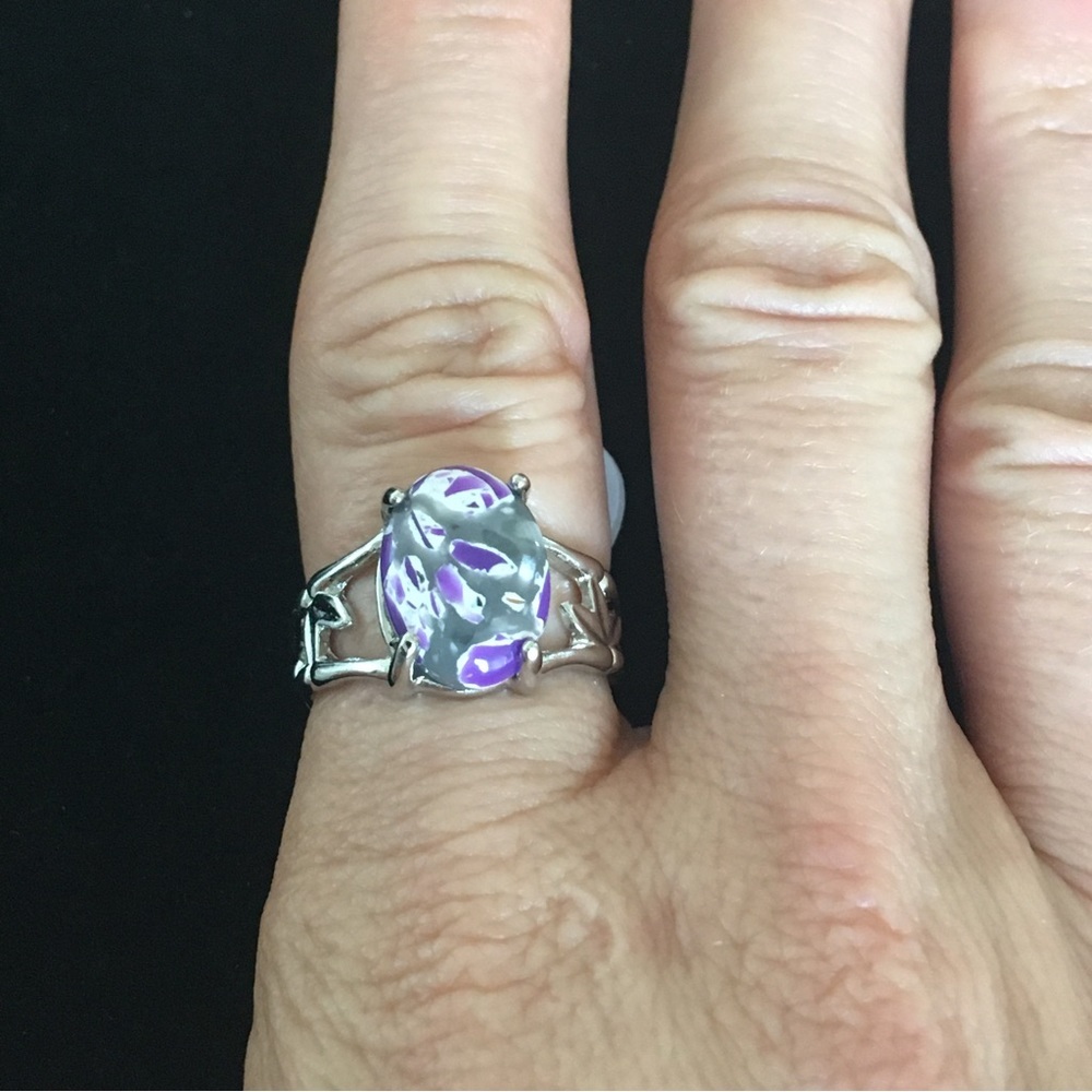 Purple Gray and White Oval Stone Fashion Ring